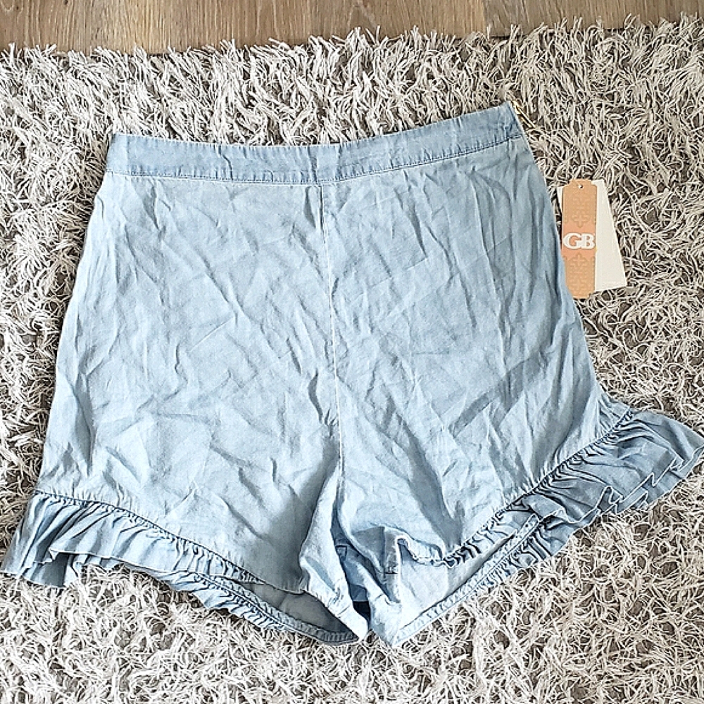 Gianni Bini Ruffle Shorts, Size Medium
